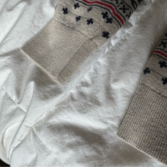 ON THE BYAS Wolf Sweater Size Small - Picture 4 of 5